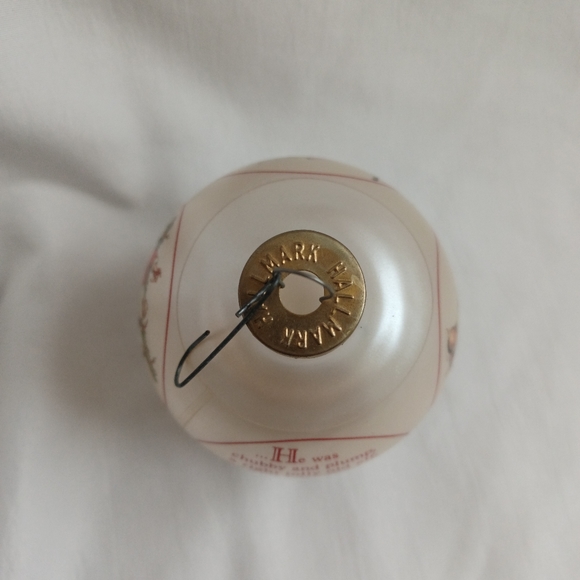 Hallmark Norman Rockwell Christmas Santa Ornament - Picture 6 of 11